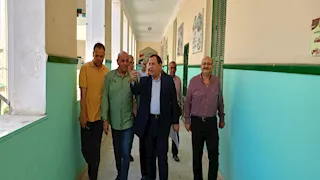 وكيل تعليم الدقهلية يتفقد أعمال التصحيح بكنترول الشهادة الإعدادية  