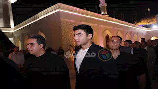 بالصور.. جمال مبارك وعصام العرجاني في عزاء والدة عمرو الجنايني