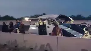 "الميكروباص اتطبق".. ننشر صور حادث مصرع فتاة وإصابة 17 آخرين بالبحيرة 