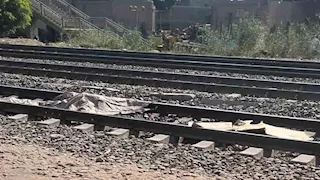 "كان بيعدي شريط السكة الحديد".. مصرع شخص صدمه قطار بقليوب