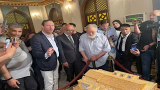 تأجيل عرض مسرحية "الملك لير" للنجم يحيى الفخراني إلى 8 يوليو المقبل