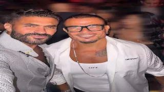 خالد سليم يشارك جمهوره صورًا تجمعه بعمرو دياب وعدد من النجوم  
