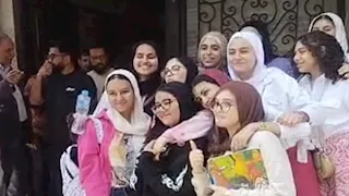 بالصور- طلاب الإعدادية يحتفلون بانتهاء الامتحانات في القليوبية 