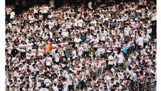 جماهير الزمالك تتوافد على مدرجات ستاد القاهرة لدعم الفريق في نهائي الكأس