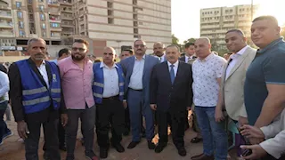 عيد الأضحى في أسيوط.. صلاة جماعية وتهاني وصور تذكارية مع المحافظ