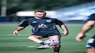 محمد مجدى أفشة يهنئ صالح جمعة بهذه المناسبة