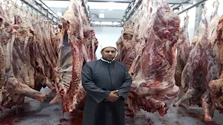 وفاء بحق المضحين.. "الأوقاف" تواصل ذبح صكوك الأضاحي لليوم الثالث