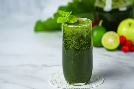 عشب طبيعي يحميك من حصوات الكلى.. إليك فوائده