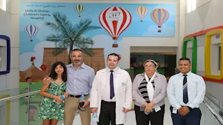 أستاذ زراعة النخاع بجامعة كولورادو يزور مستشفى الأورام بالأقصر