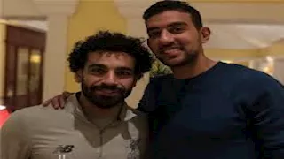 لقطة طريفة.. كوكا يسخر من محمد صلاح بعد الفوز عليه.. ما القصة؟