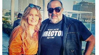 يسرا تنعي المخرج سامح عبدالعزيز وتوضح سبب تغيبها عن الجنازة 