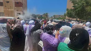 بالفوم والورود.. احتفال طلاب الثانوية العامة في جنوب سيناء بنهاية الامتحانات