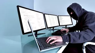 بلاغات ضد منصة "VSA" بعد اختفاء الأموال.. كيف تحمي أموالك من المنصات الوهمية؟