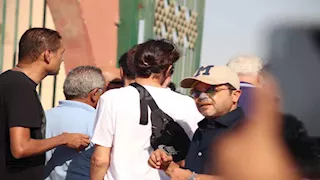 بالصور- محمد هنيدي في جنازة المخرج سامح عبد العزيز