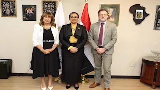 رئيسة القومي للمرأة تبحث مع سفير دولة كندا تعزيز العلاقات الثنائية