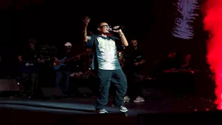 بالصور.. عمرو دياب يحيي حفلا  أسطوريا في جدة ويغني أغاني ألبوم "ابتدينا" لأول مرة