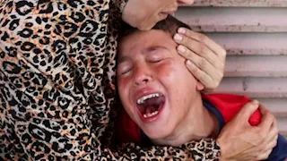 ما الذي فعلته "غارة إسرائيلية" بـ 8 أطفال في دير البلح؟