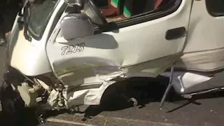 "السائق كان بيغير الكاوتش".. سيارة تدهس ركابًا على الدائري 