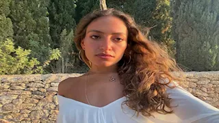 أحدث جلسة تصوير جريئة لـ كنزي عمرو دياب وشقيقتها جنا تعلق (صور)