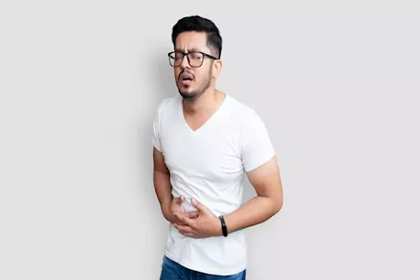 مخاطر بدون أعراض.. ما هو المرض البطني الصامت؟ 
