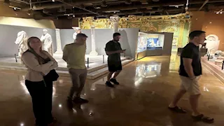 زيارات إعلامية دولية وبرنامج صيني شهير يروّج للسياحة المصرية- صور