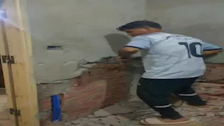 "الكثير من الظلم والتعب والقهر".. لاعب بلقاس بين العمل في الهدم والتكسير وكرة القدم