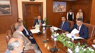 بورسعيد تبدأ تمليك المصانع للمستثمرين الجادين