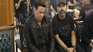 الحزن يسيطر على سعد الصغير في عزاء المطرب الشعبي الراحل محمد عواد