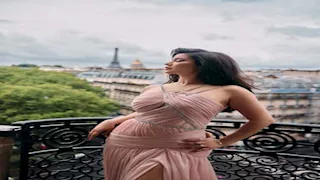 "فستان جريء".. هدى الإتربي تخطف الأنظار من أحدث ظهور في باريس