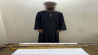 كاميرات المراقبة تفضح لصًّا تسلل إلى مسجد بأسيوط لسرقة متعلقات المصلين –صور