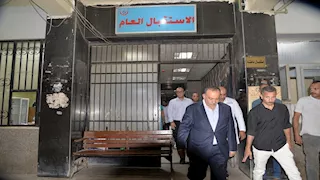 محافظ أسيوط يتفقد موقع حادث محور ديروط.. ويُصدر توجيهات عاجلة بشأن المصابين- صور 