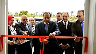 صور.. رئيس الوزراء يفتتح مجمع الشهر العقارى والتوثيق بالعلمين الجديدة