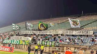 تهديد رئيس النادي.. غضب بين جماهير سبورتنج بسبب اقتراب رحيل لاعب الفريق