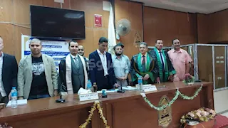 أول معيد كفيف بجامعة سوهاج ينال الماجستير بالإعلام (فيديو وصور)