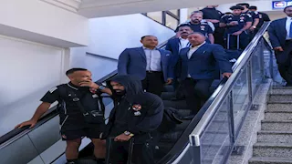 الخطيب في مقدمتهم.. بعثة الأهلي تصل إلى تونس