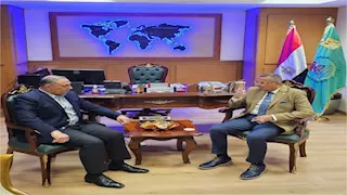 محافظ جنوب سيناء يناقش سبل استغلال أراضي المحافظة لتعزيز الاستثمار