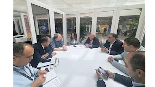 وزيرة التنمية المحلية تبحث التعاون في نظم المعلومات الجغرافية مع شركة Esri 