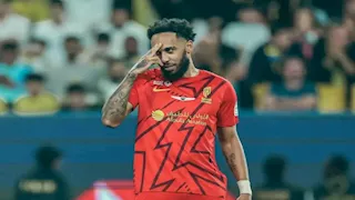 "وافق على عرض مادي أقل".. أوباميانج يصدم الاتفاق السعودي