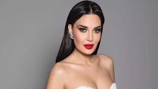 فستان جريء.. سيرين عبد النور تتألق بـ "قصة حورية البحر"