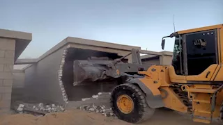 تنفيذ حملات إزالة لمخالفات بناء وغلق أنشطة مخالفة بعددٍ من المدن الجديدة