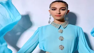 خطفت الأنظار في أسبوع الموضة.. من هي عارضة الأزياء  أميرة الزهير؟