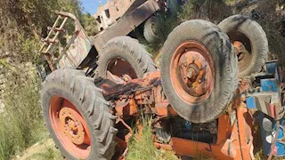 مصرع وإصابة شابين في انقلاب جرار زراعي على طريق أبيدوس السياحي بسوهاج