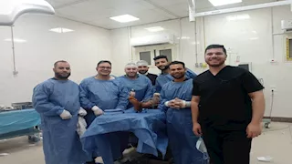 كسر مفتوح ومفتت.. نجاح عملية دقيقة لتثبيت ركبة بتقنية "إليزاروف" بالمنيا- صور