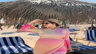 8 صور لزوجة مروان عطية في المصيف 