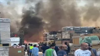 حريق هائل وأصوات انفجار داخل مخزن بأكتوبر
