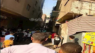 بالصور السيطرة على حريق عقار سكني في بولاق الدكرور