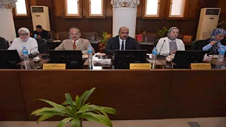 جامعة الإسكندرية تبحث مقترحًا لتدريس الذكاء الاصطناعي للدراسات العليا -صور