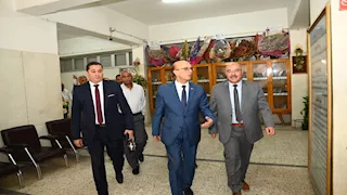 رئيس جامعة أسيوط يتفقد اختبارات القدرات بكلية علوم الرياضة – صور