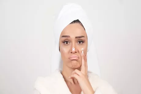 احذر هذا العنصر في منتجات العناية بالبشرة- خطر بالغ على صحتك 