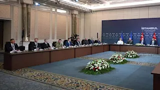  وزير خارجية تركيا: نرحب بالجولة الثالثة من المحادثات الروسية الأوكرانية